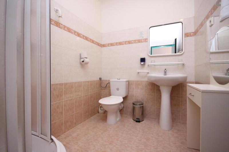 Hotel Legie Bed And Breakfast Prag Exteriör bild